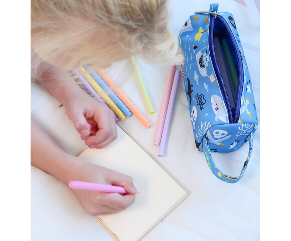 A little lovely company: Kασετίνα - Pirates