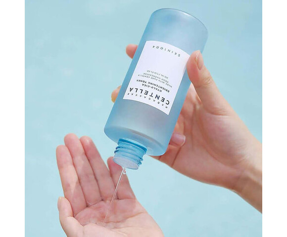 Skin1004 Madagascar Centella Hyalu-Cica Brightening Toner - Απολεπιστικό Και Ενυδατικό Τόνερ Σε 1 8809913831082